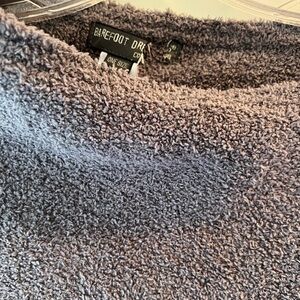 Barefoot dreams perfect condition barely worn